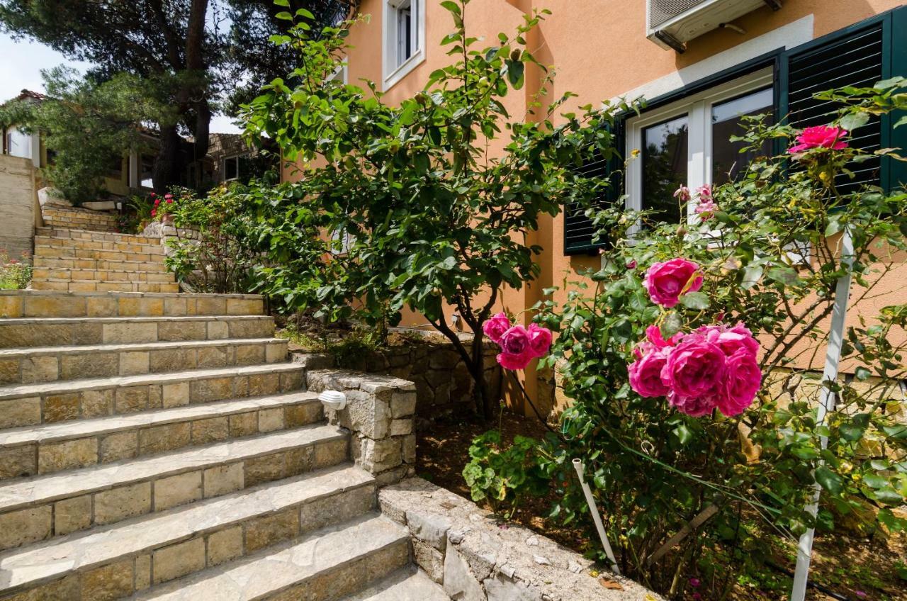 Apartment Stermasi *